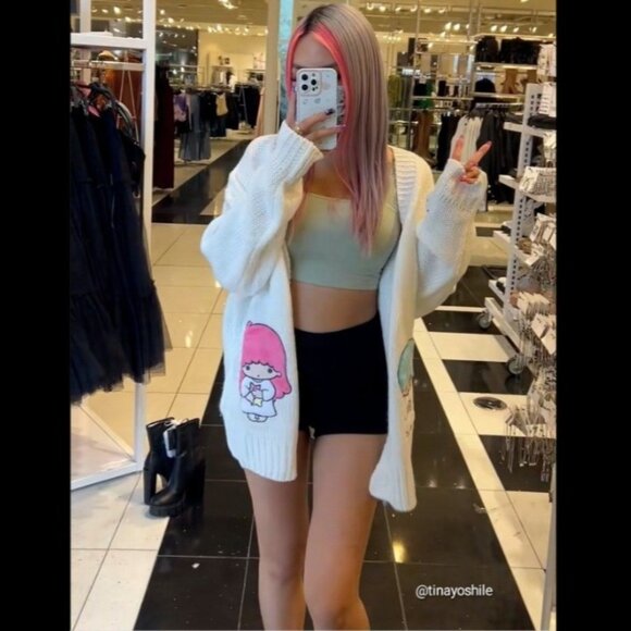 ๐๐ข๐ฅ๐๐ฉ๐๐ฅ ๐ฎ๐ญ Sanrio X Little Twin Stars Knit Cardigan Sweater - Picture 16 of 16